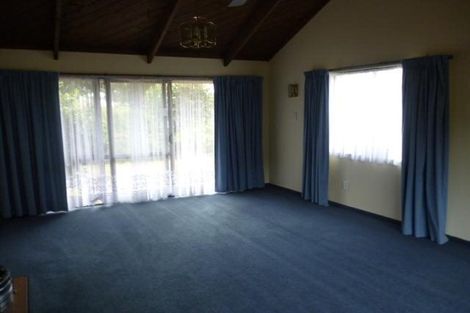 Photo of property in 65 Gibbons Street, Ebdentown, Upper Hutt, 5018