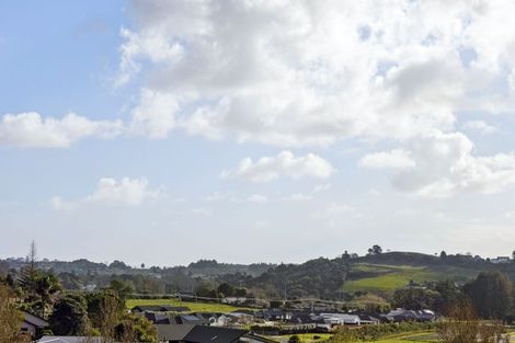 Photo of property in 5 Anselmi Ridge Road, Pukekohe, 2120