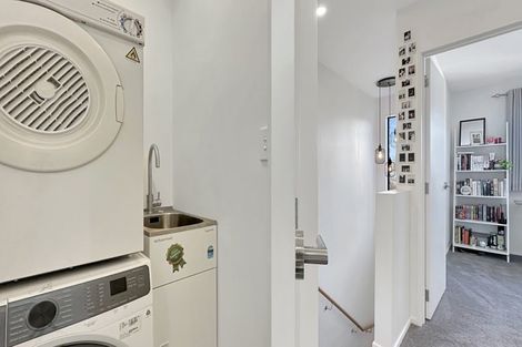 Photo of property in 4/17 Rewarewa Road, Te Atatu Peninsula, Auckland, 0610