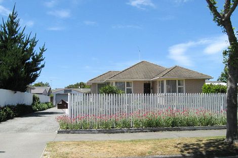 Photo of property in 4 Oakhurst Place, Russley, Christchurch, 8042