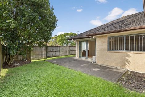 Photo of property in 2 Brosna Place, East Tamaki, Auckland, 2016