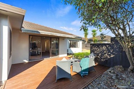 Photo of property in 38 Katerini Grove, Papamoa Beach, Papamoa, 3118