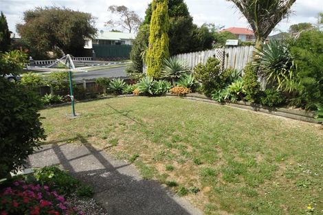 Photo of property in 135 Ennis Avenue, Pakuranga Heights, Auckland, 2010