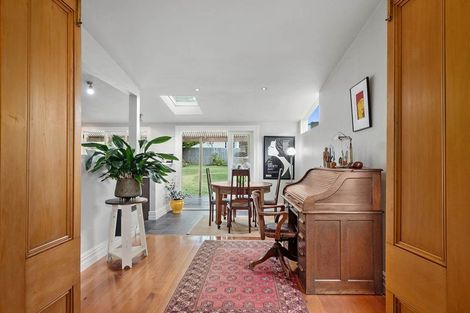 Photo of property in 5 Shoal Bay Road, Devonport, Auckland, 0624