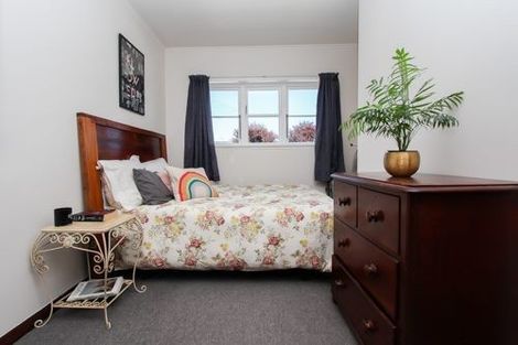 Photo of property in 2 Bains Avenue, Hamilton East, Hamilton, 3216