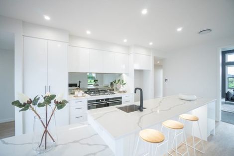 Photo of property in 9 Loveston Lane, Kelvin Grove, Palmerston North, 4470