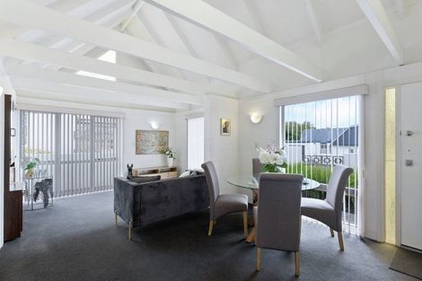 Photo of property in 3/20 Selwyn Road, Cockle Bay, Auckland, 2014