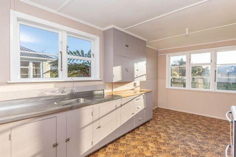 Photo of property in 21 Colvin Street, Westport, 7825