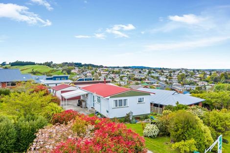 Photo of property in 16 Mcneil Street, Balclutha, 9230