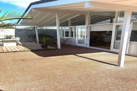 Photo of property in 97 Tiroroa Avenue, Te Atatu South, Auckland, 0610