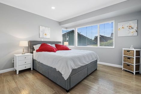 Photo of property in 2/13 Arran Road, Browns Bay, Auckland, 0630