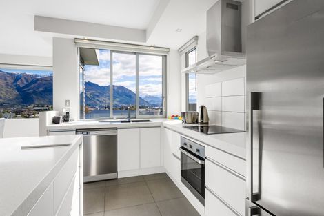 Photo of property in 5 Bovett Place, Wanaka, 9305