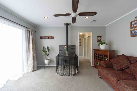 Photo of property in 42 Cromwell Drive, Fitzroy, Hamilton, 3206