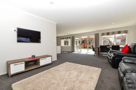 Photo of property in 28 Sylvester Crescent, Flagstaff, Hamilton, 3210