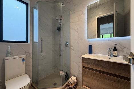 Photo of property in 6 Whenuateitei Crescent, Stanmore Bay, Whangaparaoa, 0932