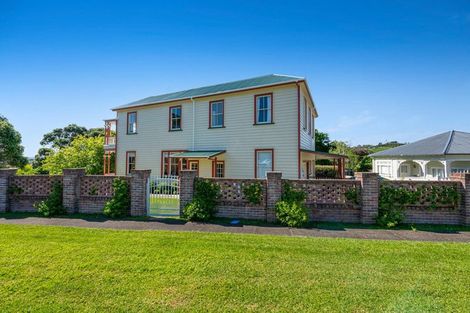 Photo of property in 14 Nelson Street, Helensville, 0800