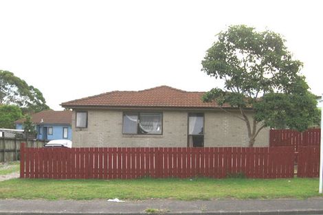 Photo of property in 21 Fitzherbert Avenue, West Harbour, Auckland, 0618