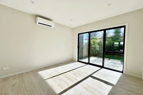 Photo of property in 5/644 Te Atatu Road, Te Atatu Peninsula, Auckland, 0610