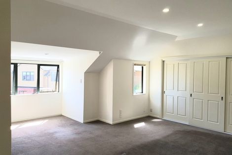 Photo of property in 60 Futuna Close, Karori, Wellington, 6012