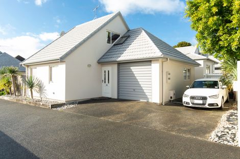 Photo of property in 1/670 Whangaparaoa Road, Stanmore Bay, Whangaparaoa, 0932