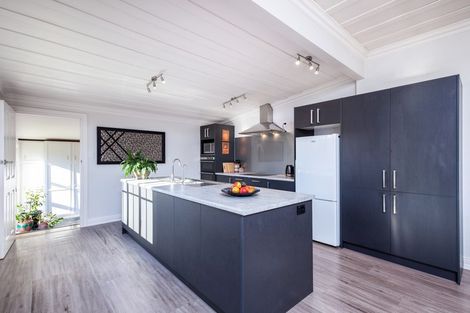 Photo of property in 14 Bosworth Street, Egmont Village, 4372