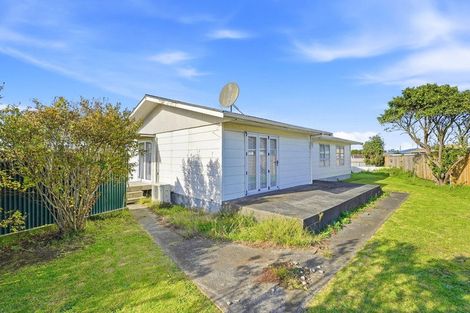 Photo of property in 34 Carson Street, Castlecliff, Whanganui, 4501
