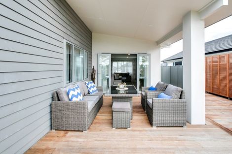 Photo of property in 22 Rakaia Way, Poraiti, Napier, 4112