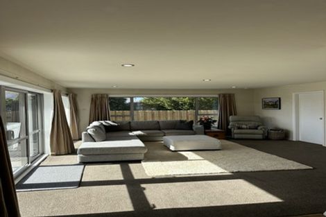 Photo of property in 4 Mcfaddens Road, St Albans, Christchurch, 8052