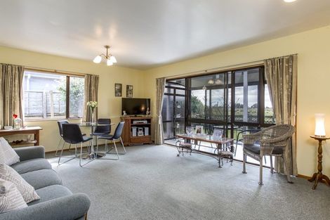 Photo of property in 11 Pengelly Place, Parakai, 0830