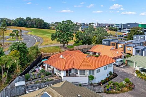 Photo of property in 12 Palmgreen Court, Stanmore Bay, Whangaparaoa, 0932