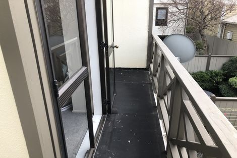 Photo of property in 10 George Street, Thorndon, Wellington, 6011