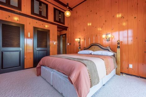 Photo of property in 31 Church Street, Waipawa, 4210