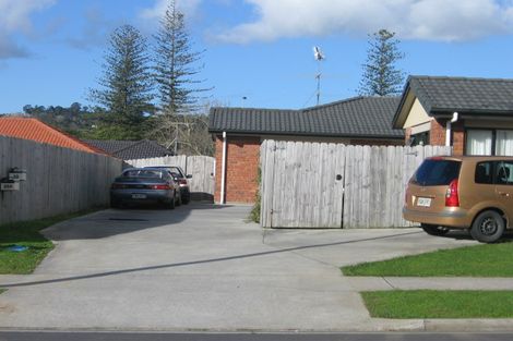 Photo of property in 28 Corrofin Drive, East Tamaki, Auckland, 2013