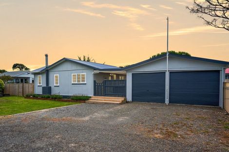 Photo of property in 2 Leyland Road, Te Awanga, 4102