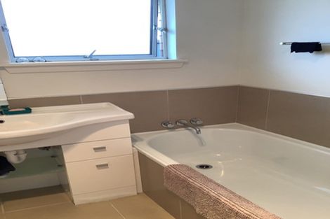 Photo of property in 21 Bucknell Street, Sockburn, Christchurch, 8042