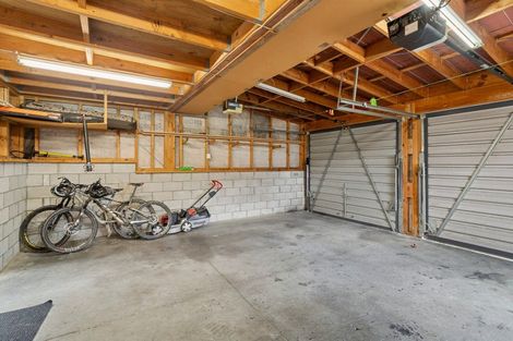 Photo of property in 33 Arawata Terrace, Fernhill, Queenstown, 9300