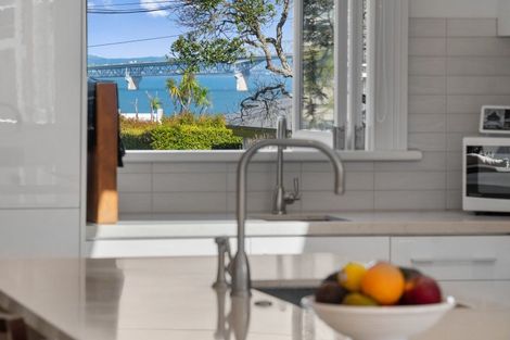 Photo of property in 58 Stanley Point Road, Stanley Point, Auckland, 0624