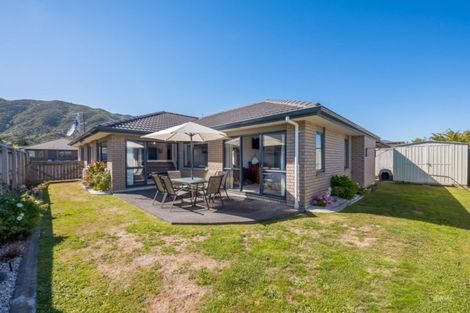 Photo of property in 4 Fraser Colman Grove, Wainuiomata, Lower Hutt, 5014
