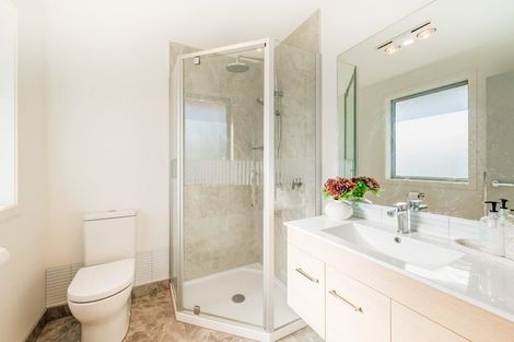 Photo of property in 7 Kikorangi Way, Paraparaumu, 5032