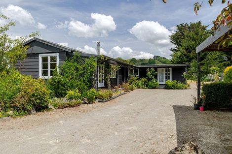 Photo of property in 81390 State Highway 2, Mangatainoka, Pahiatua, 4982