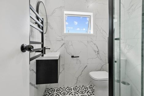 Photo of property in 84 Shaw Road, Oratia, Auckland, 0604