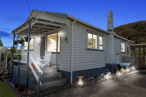 Photo of property in 67 George Street, Hikurangi, 0114