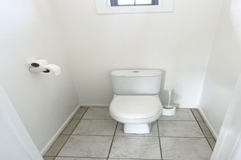 Photo of property in 67 Hyperion Drive, Randwick Park, Auckland, 2105