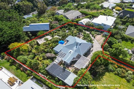 Photo of property in 84 Moncks Spur Road, Redcliffs, Christchurch, 8081