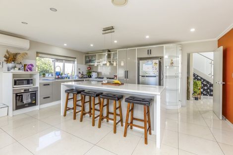 Photo of property in 11 Henriette Place, The Gardens, Auckland, 2105