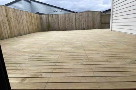 Photo of property in 17 Cronshaw Road, Karaka, Papakura, 2113