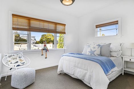 Photo of property in 35 Paparoa Street, Papanui, Christchurch, 8053