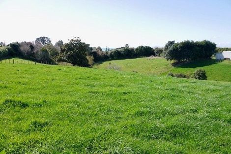 Photo of property in 10 Onaero Beach Road, Onaero, Waitara, 4383