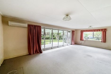 Photo of property in 6 Eton Place, Terrace End, Palmerston North, 4410