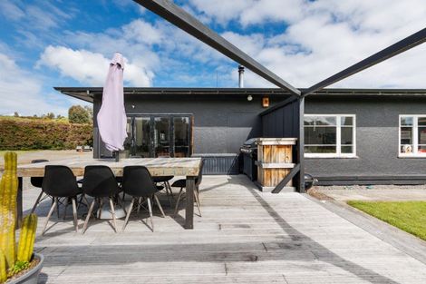 Photo of property in 17 Raumai Road, Bulls, 4894